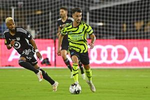 记者：奎斯塔要求帕尔马求购F-维埃拉，阿森纳要价至少2000万欧