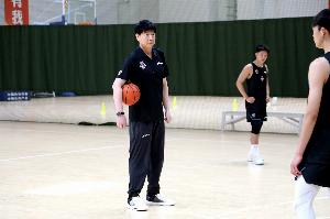 济南时报：明晚季后赛首战北控 山东男篮要打“快乐篮球”