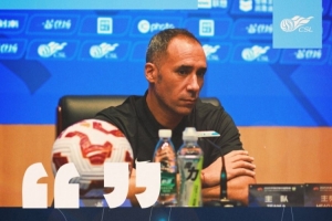 首页-穆尼奥斯：我们做了非常好的准备 明天也需要球迷的支持