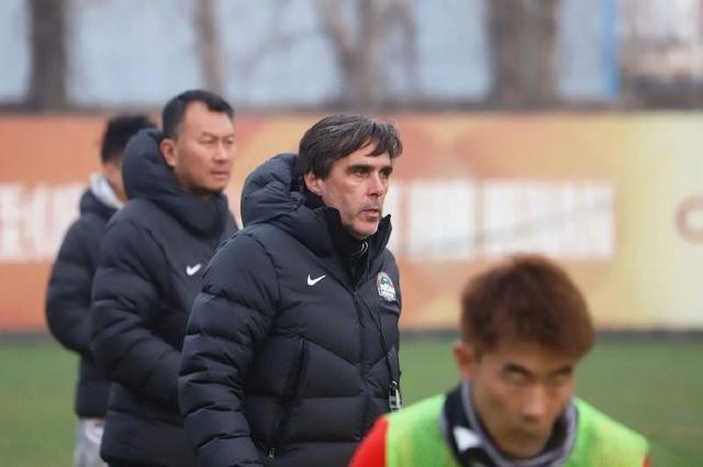 中国体育APP-河南俱乐部一线队完成体检，冬训备战正式展开